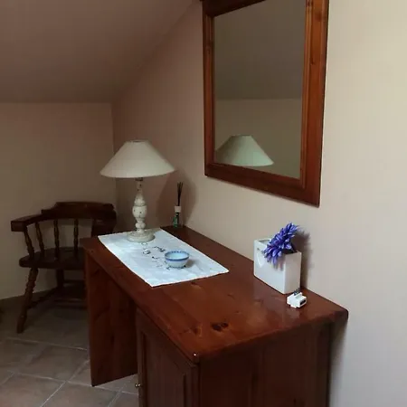 Casa Rivet Mango