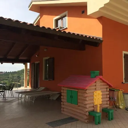 Casa Rivet Mango